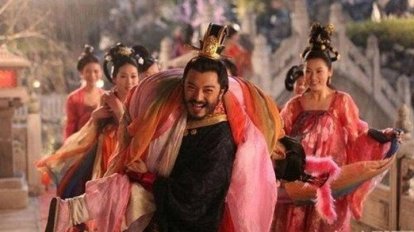 Hoàng đế Trung Quốc chết vì bệnh khó nói